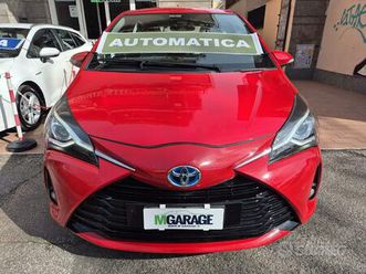 toyota yaris 1.5 hybrid 5 porte active