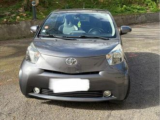 toyota iq iconic