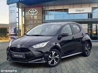 toyota yaris hybrid 1.5 style