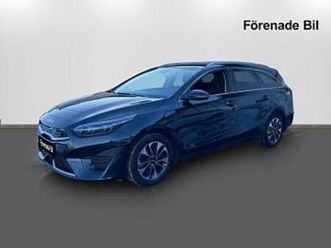 kia ceed sw plug-in hybrid action