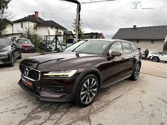 volvo v60 cross country d4 awd aut momentum