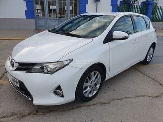 toyota - auris 120d active