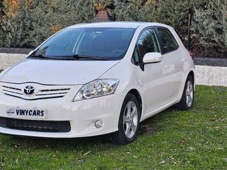 toyota - auris 1.33 vvti dual active
