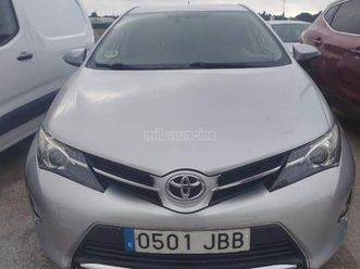 toyota - auris 120d business