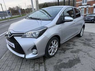 1,5 hybride boite automatique.