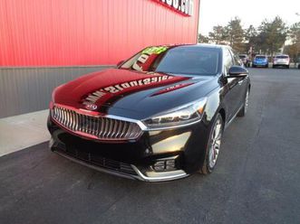used 2019 kia cadenza technology