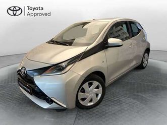 1.0 vvt-i 69 cv 5 porte x-play