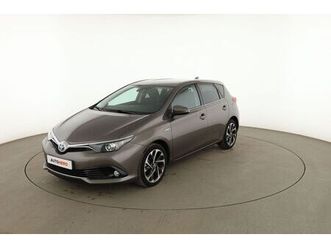 toyota auris 1.8 hybride design