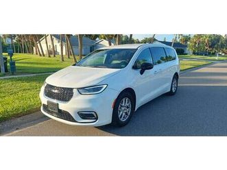 chrysler pacifica 2025 skladem