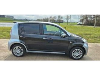 ② daihatsu sirion 1.3i benzine. — daihatsu — 2ememain