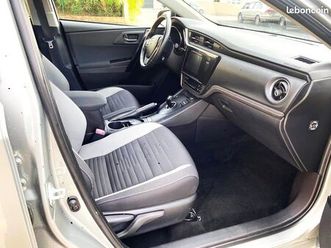 toyota auris sports touring hybride 136h dynamic break