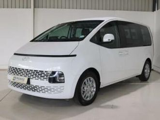 2.2d executive 9-seater