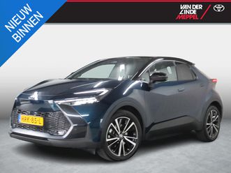 toyota c-hr 2.0 plug-in hybrid 220 executive bi-tone