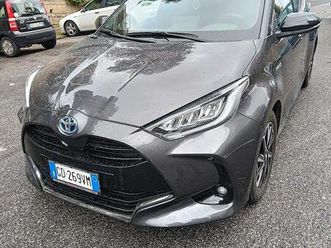 toyota yaris 1.5 hybrid lounge 116 cv 2021 9400 km