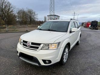 fiat freemont urban awd