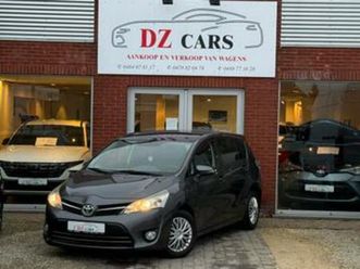② toyota verso 2.0d 124 ch |caméra |toit pano |clime digitale — toyota — 2ememain