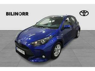 yaris 1,5 hybrid 5d active komfortpaket v-hjul
