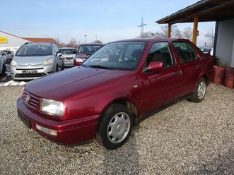 volkswagen vento 1.8 clx