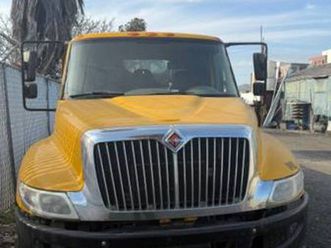 2019 international 4300 flatbed 26ft