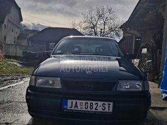 opel vectra a