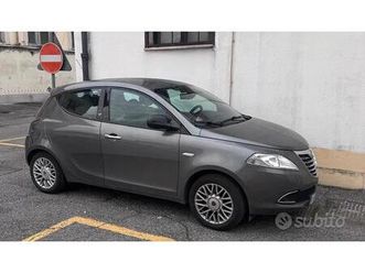 lancia ypsilon 0.9 automatica gpl platinum