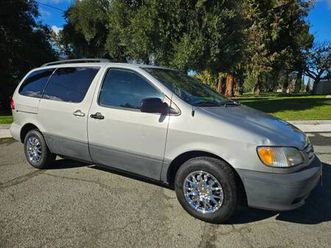 2003 toyota sienna ce 7 pass mini van. smogd. clean title & carfax