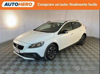 volvo v40 cross country pb80162