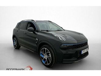 lynk & co 01 phev cockpit pano 360° navi