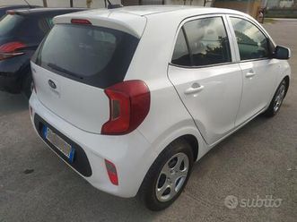 kia picanto 1.0 benzina 5 porte