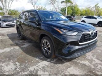 toyota highlander xle ≫ 2022 • 22 150 eur • id