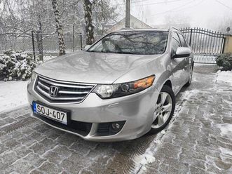 honda accord tourer 2.2 i-dtec executive vezetett szervizkönyv.5 éve 1 kézben