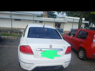 fiat linea essence dualogic 1.8 flex 16v 4p 2015