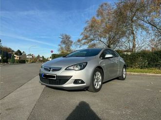 opel astra gtc