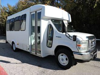 2011 ford e-350 minibus *15 passenger capacity**88k miles*clean title