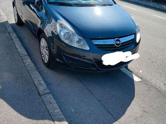 zum verkauf steht ein schöner opel corsa 1.2 liter motor