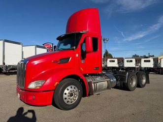 2020 peterbilt 579 3 axle day cab 455hp automatic trans!