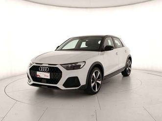 allstreet 30 1.0 tfsi identity contrast 116cv s tr