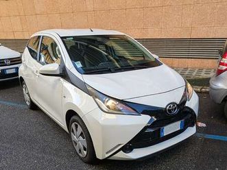aygo 5p 1.0 x-play m-mt my15