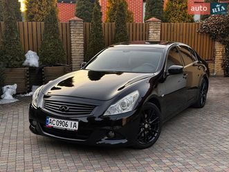 infiniti g25 2010