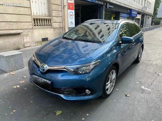 toyota auris touring sports hsd 136h