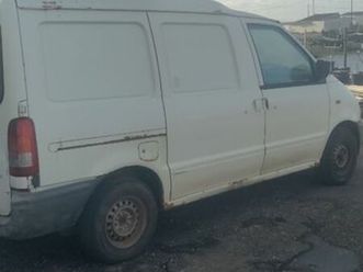 vend nissan cargo vanette