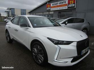 ds 4 e-tense 225ch cross trocadero