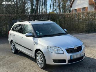 skoda fabia combi 1.9 tdi 105cv ctok-6mois