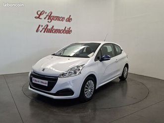 peugeot 208 1.2 vti 68 ch / apple carplay / ecran / régulateur / 1ère main