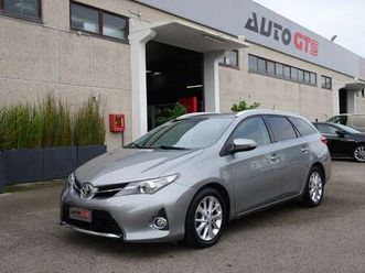 auris touring sport touring sport 1.4 d-4d active