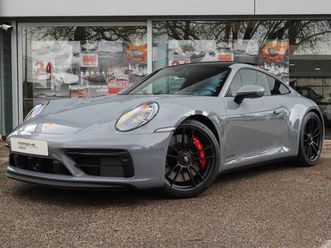 porsche 911 carrera 4 gts coupé