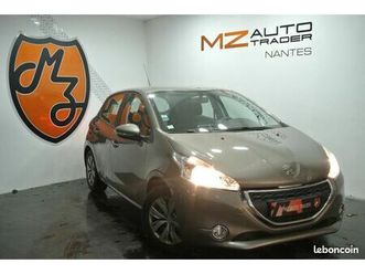 peugeot 208 1.4 hdi 68ch bvm5 / 12 mois garantie distribution neuve 72 000 km