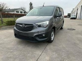 ② opel combo 1.6hdi / 3 zit / airco/ camera/ euro6 — camionnettes & utilitaires — 2ememain