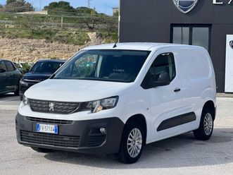 auto usata l1 bluehdi 100cv asphalt