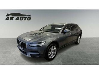 d4 awd geartronic momentum kamera/ värmare/ dragkrok